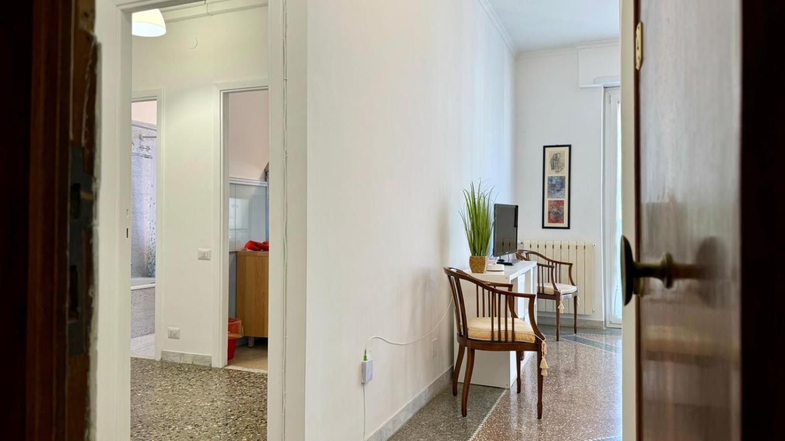 Quiet Nest In The Heart Of Gianicolo Apartment