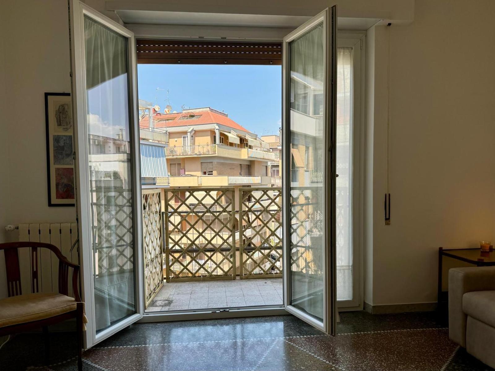Quiet Nest In The Heart Of Gianicolo Apartment